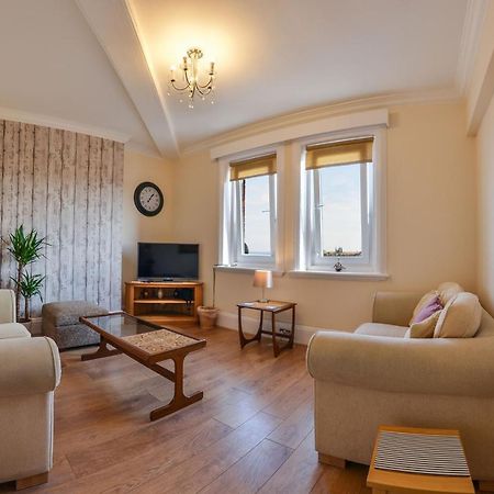 The Whitby Prospect, 2 Bed Apartment With Stunning Views, 2 Mins From Beach Luaran gambar