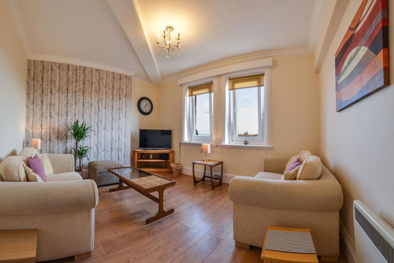 The Whitby Prospect, 2 Bed Apartment With Stunning Views, 2 Mins From Beach Luaran gambar